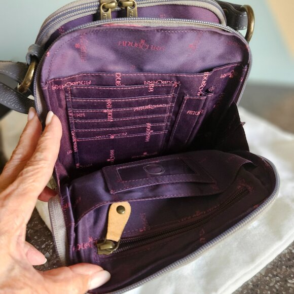 Anuschka hand made and hand painted handbag - Picture 4 of 7